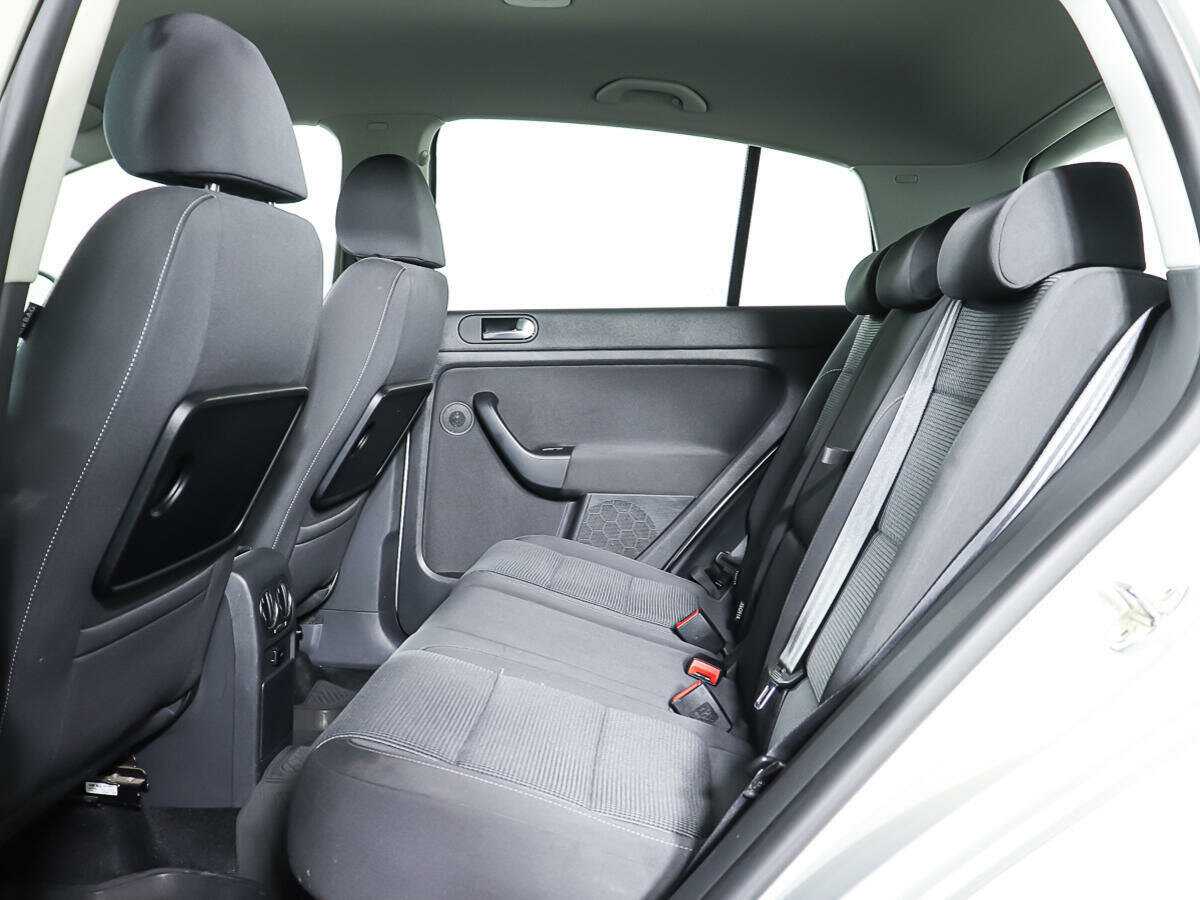 Купить Volkswagen Golf Plus с пробегом. Фото: #9