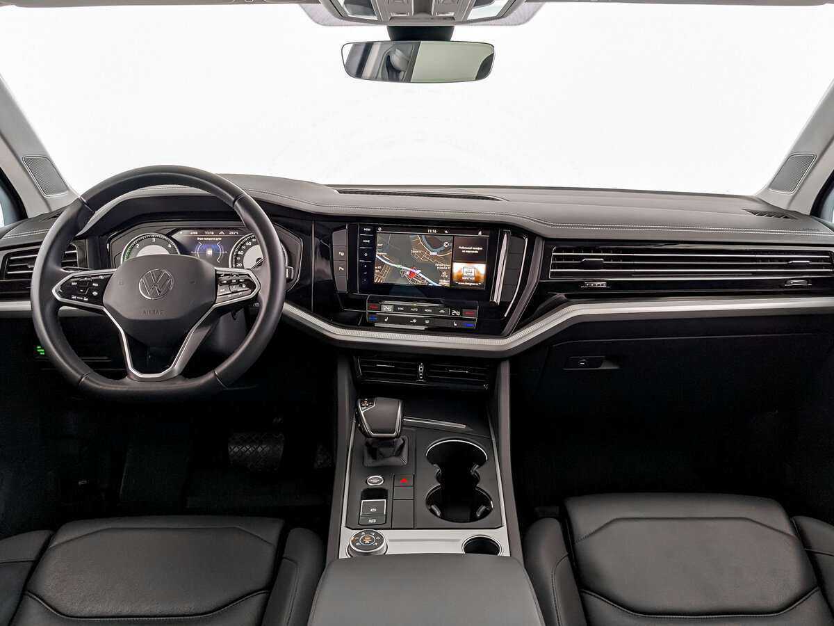 Купить Volkswagen Touareg с пробегом. Фото: #13