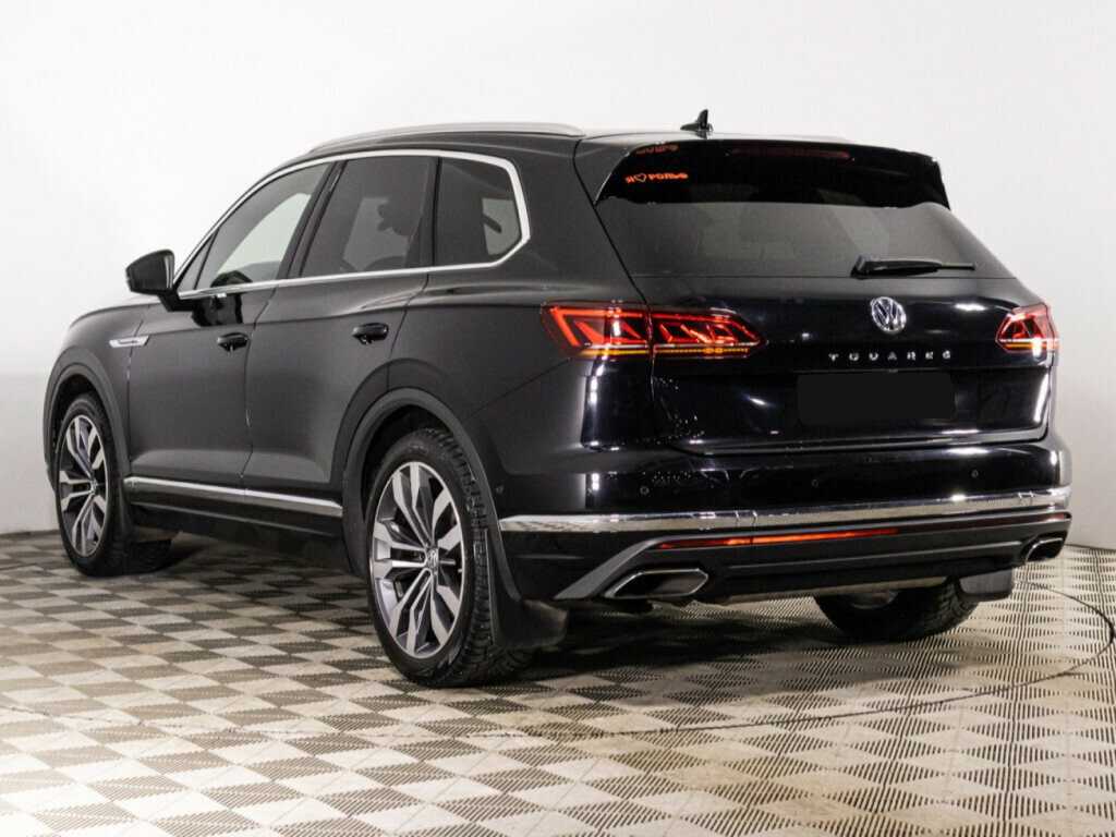 Купить Volkswagen Touareg с пробегом. Фото: #6