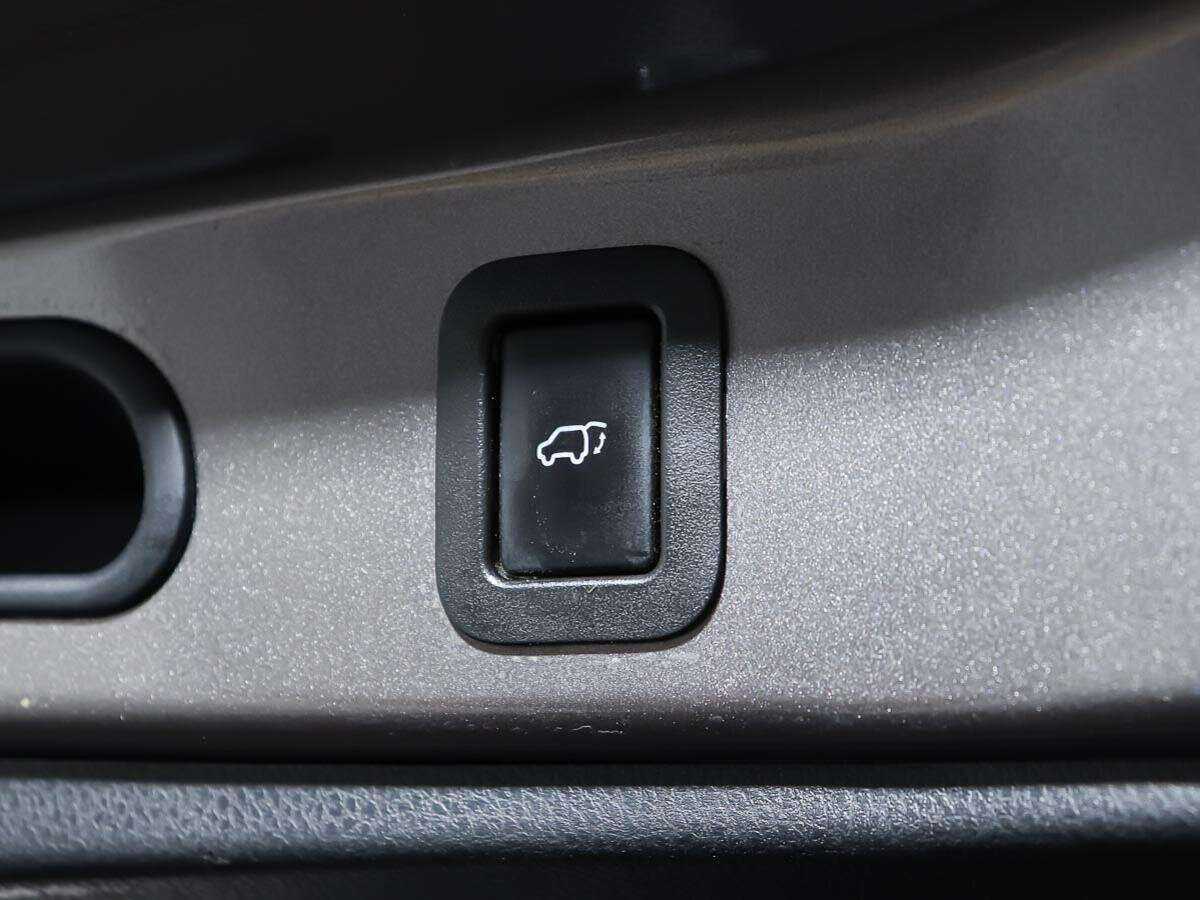 Купить Toyota Highlander с пробегом. Фото: #17
