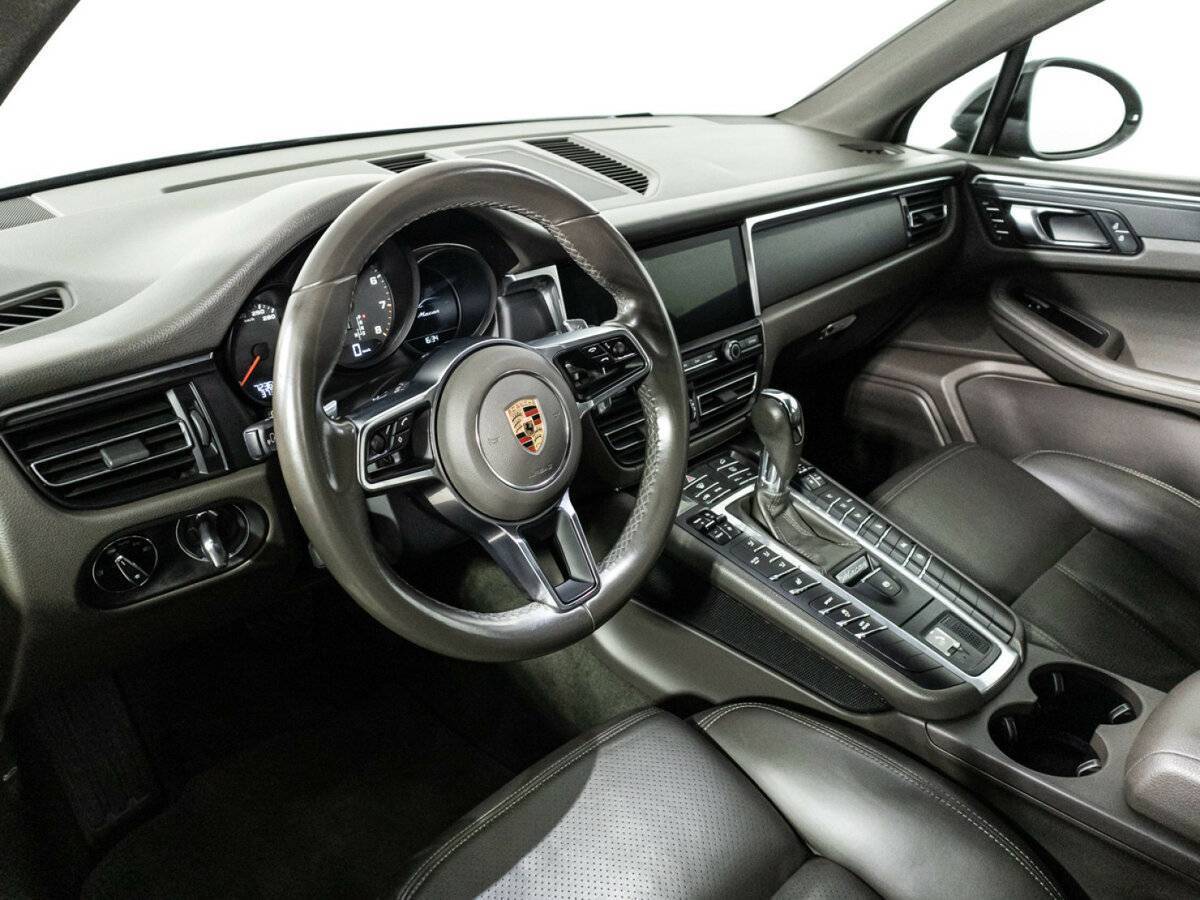 Купить Porsche Macan с пробегом. Фото: #2