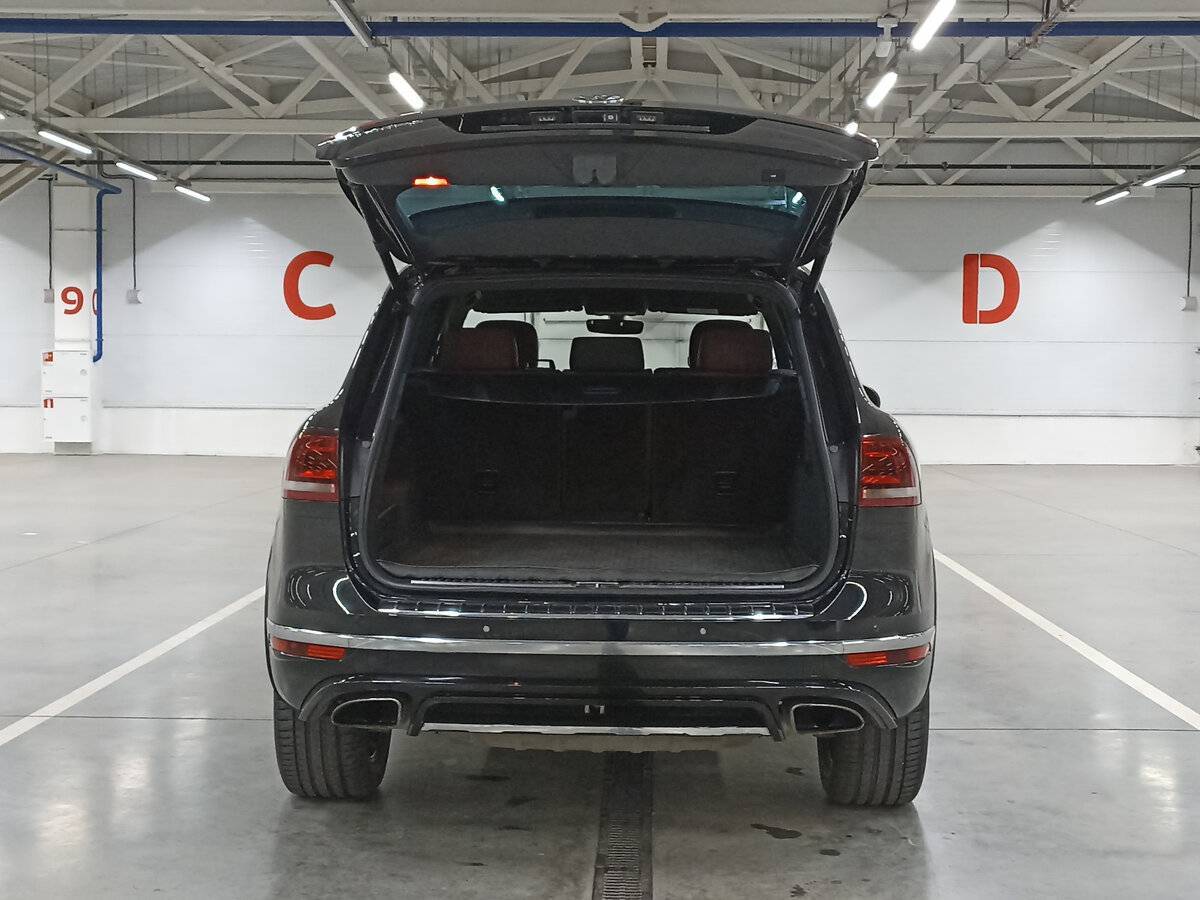 Купить Volkswagen Touareg с пробегом. Фото: #9
