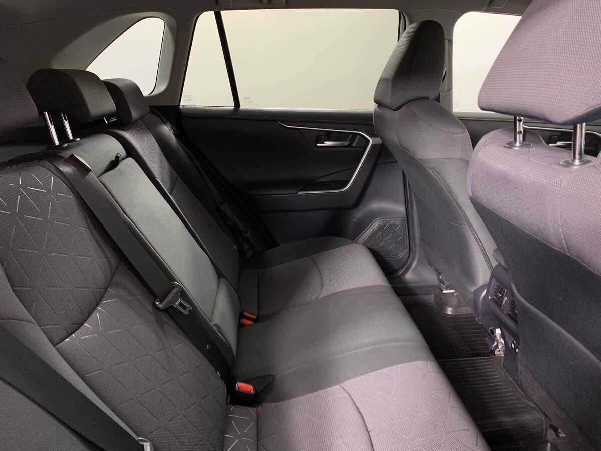 Купить Toyota RAV4 с пробегом. Фото: #14