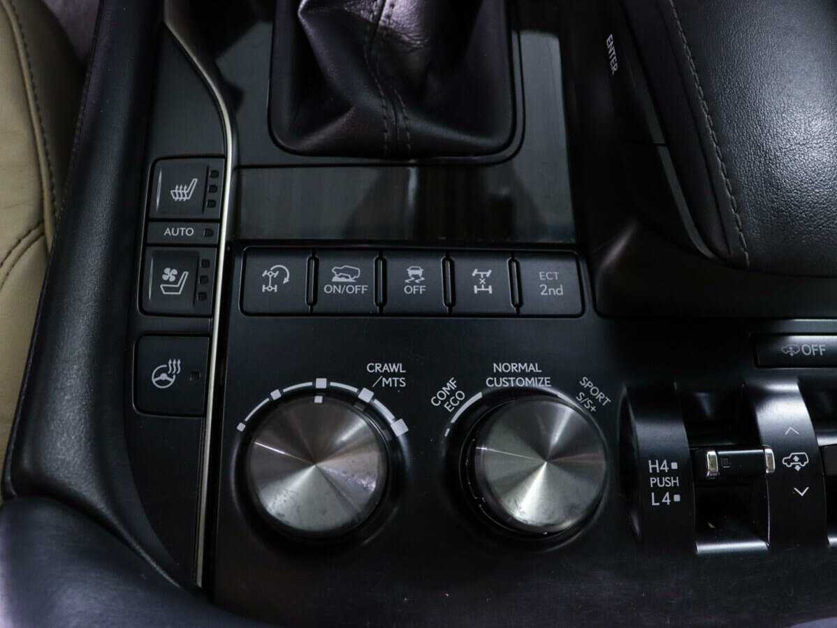Купить Lexus LX с пробегом. Фото: #20