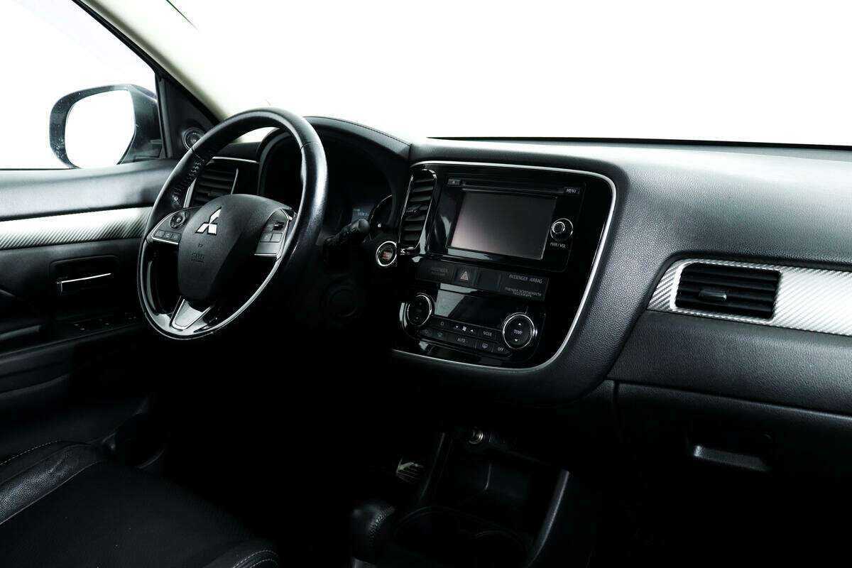 Купить Mitsubishi Outlander с пробегом. Фото: #8