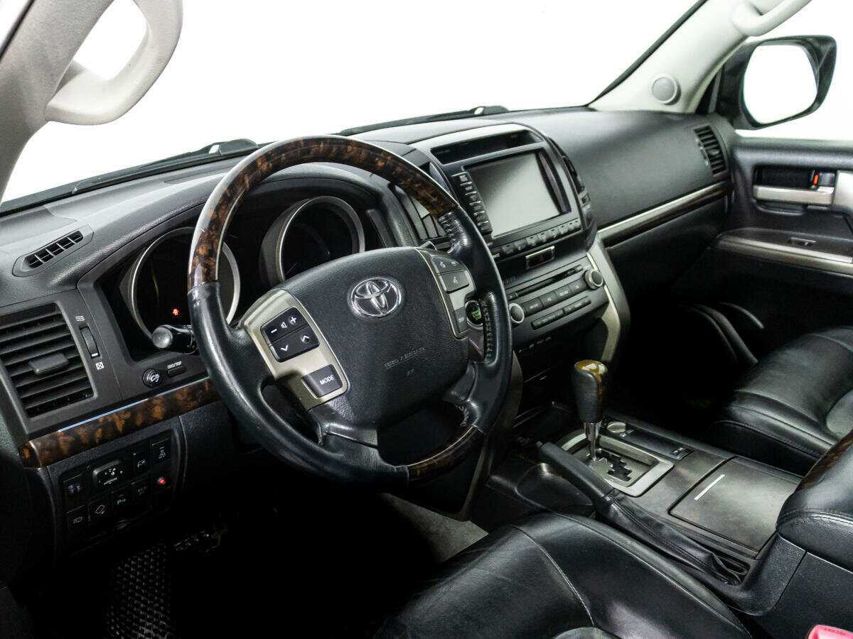 Купить Toyota Land Cruiser с пробегом. Фото: #9