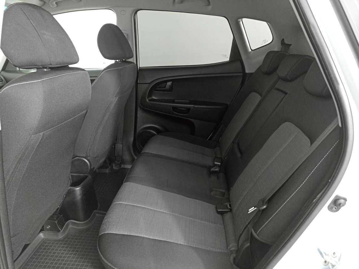 Купить Kia Venga с пробегом. Фото: #7