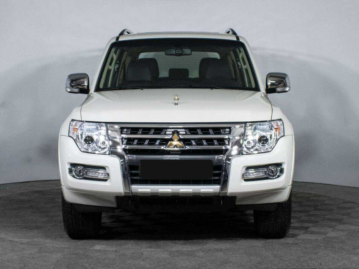 Купить Mitsubishi Pajero с пробегом. Фото: #1