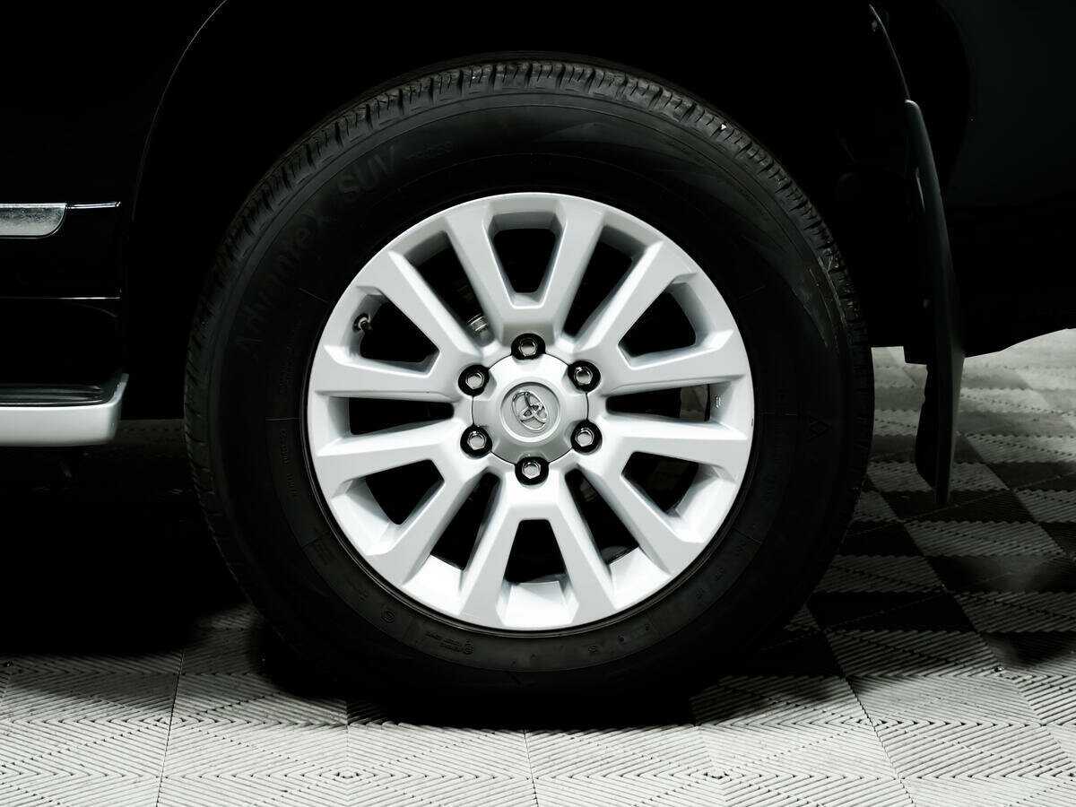 Купить Toyota Land Cruiser Prado с пробегом. Фото: #13