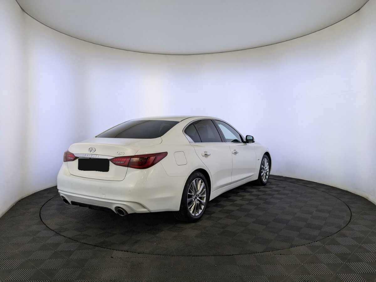 Купить Infiniti Q50 с пробегом. Фото: #4
