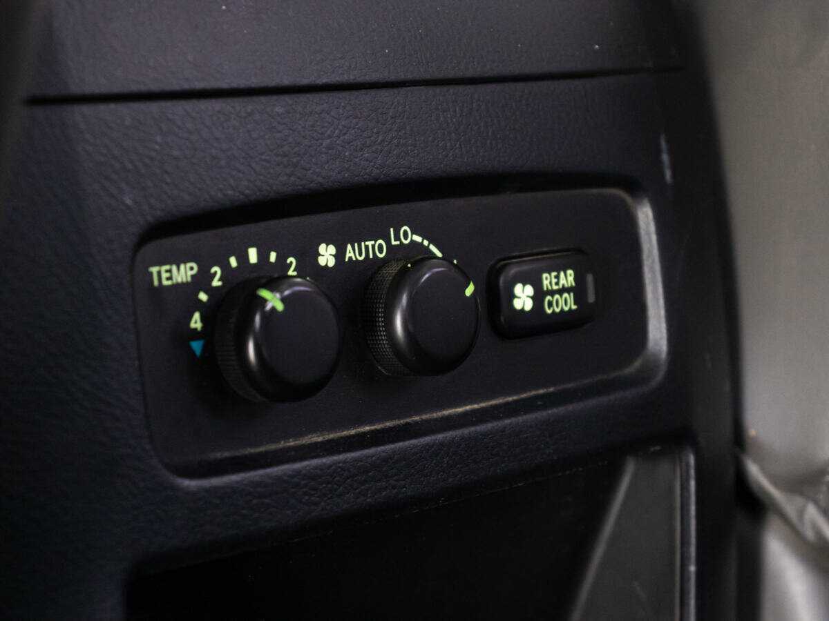 Купить Toyota Land Cruiser Prado с пробегом. Фото: #15