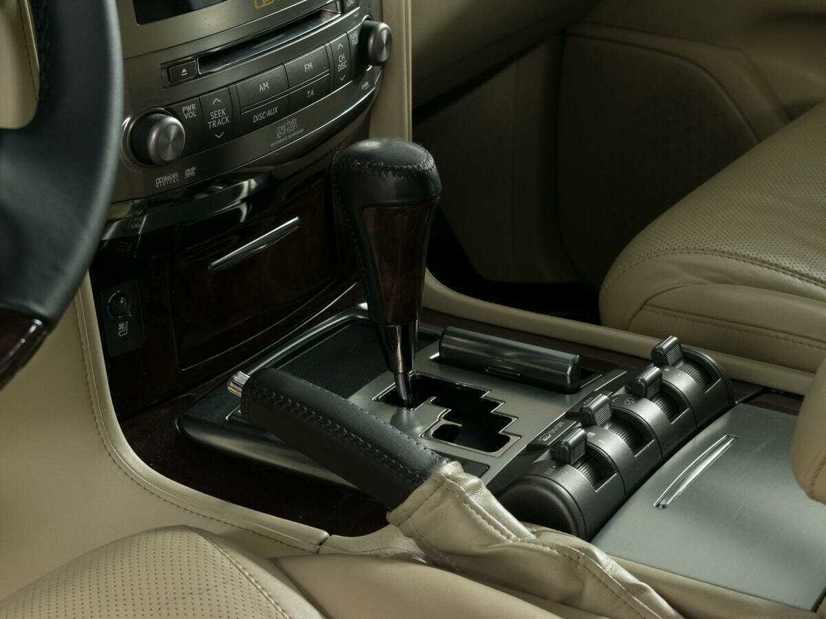 Купить Lexus LX с пробегом. Фото: #20