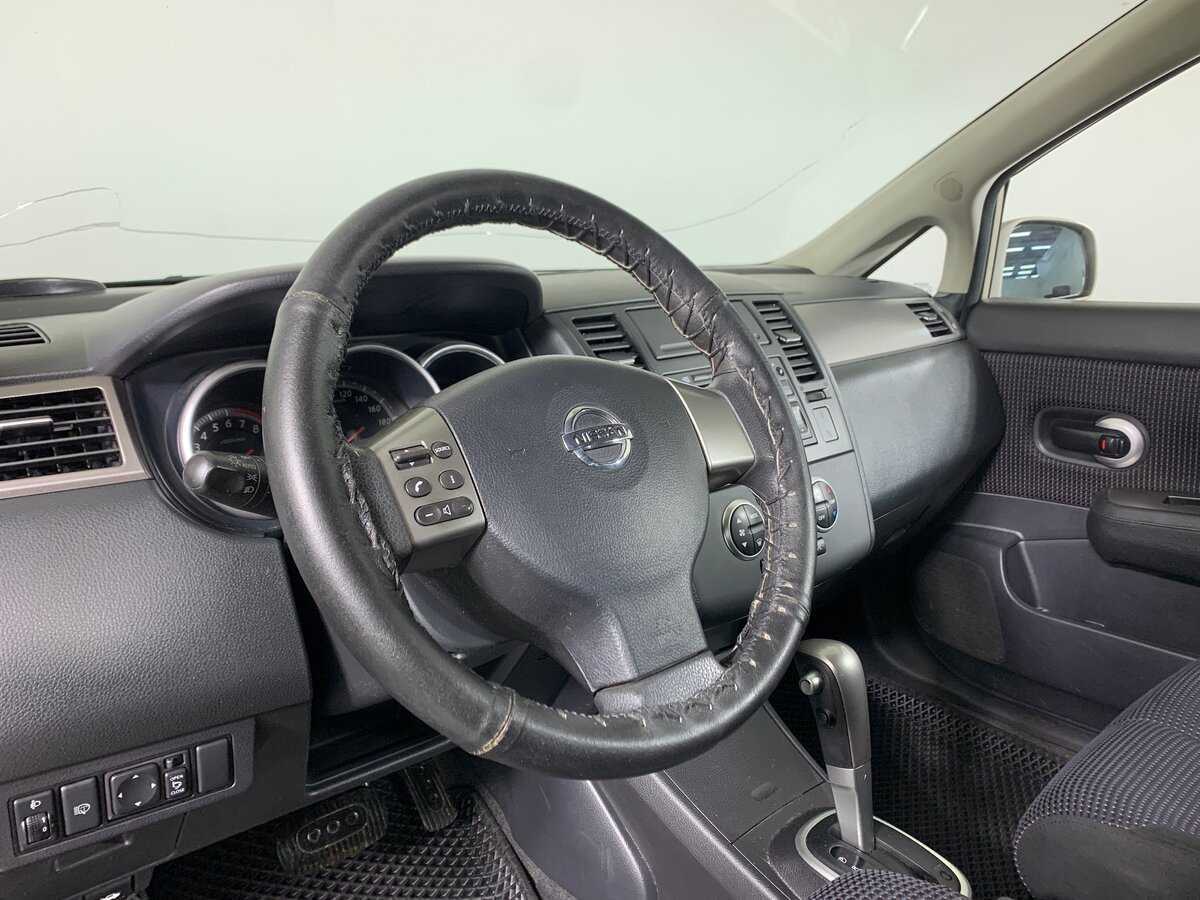 Купить Nissan Tiida с пробегом. Фото: #11