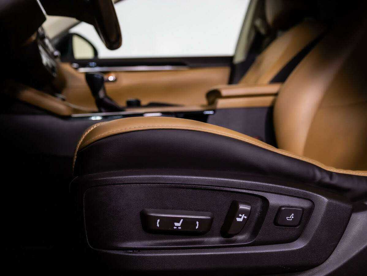 Купить Lexus ES с пробегом. Фото: #16