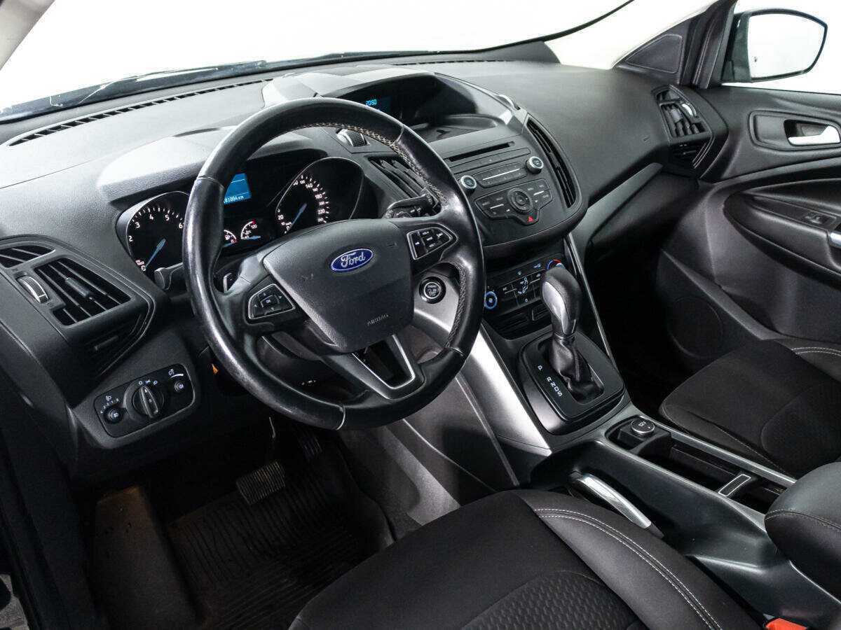 Купить Ford Kuga с пробегом. Фото: #10
