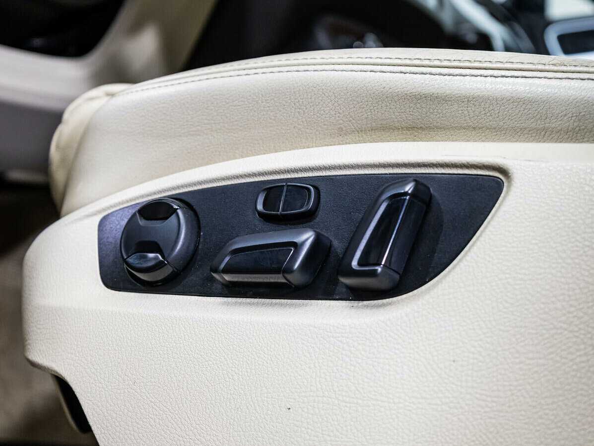 Купить Volkswagen Touareg с пробегом. Фото: #19