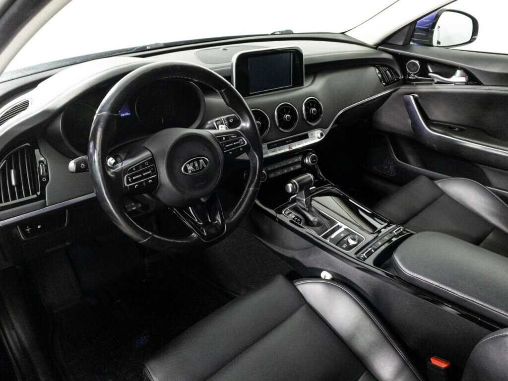 Купить Kia Stinger с пробегом. Фото: #10