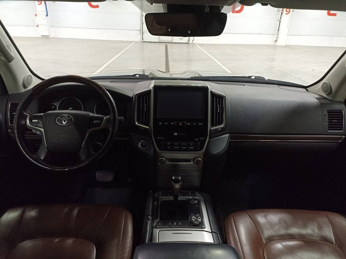 Купить Toyota Land Cruiser с пробегом. Фото: #13