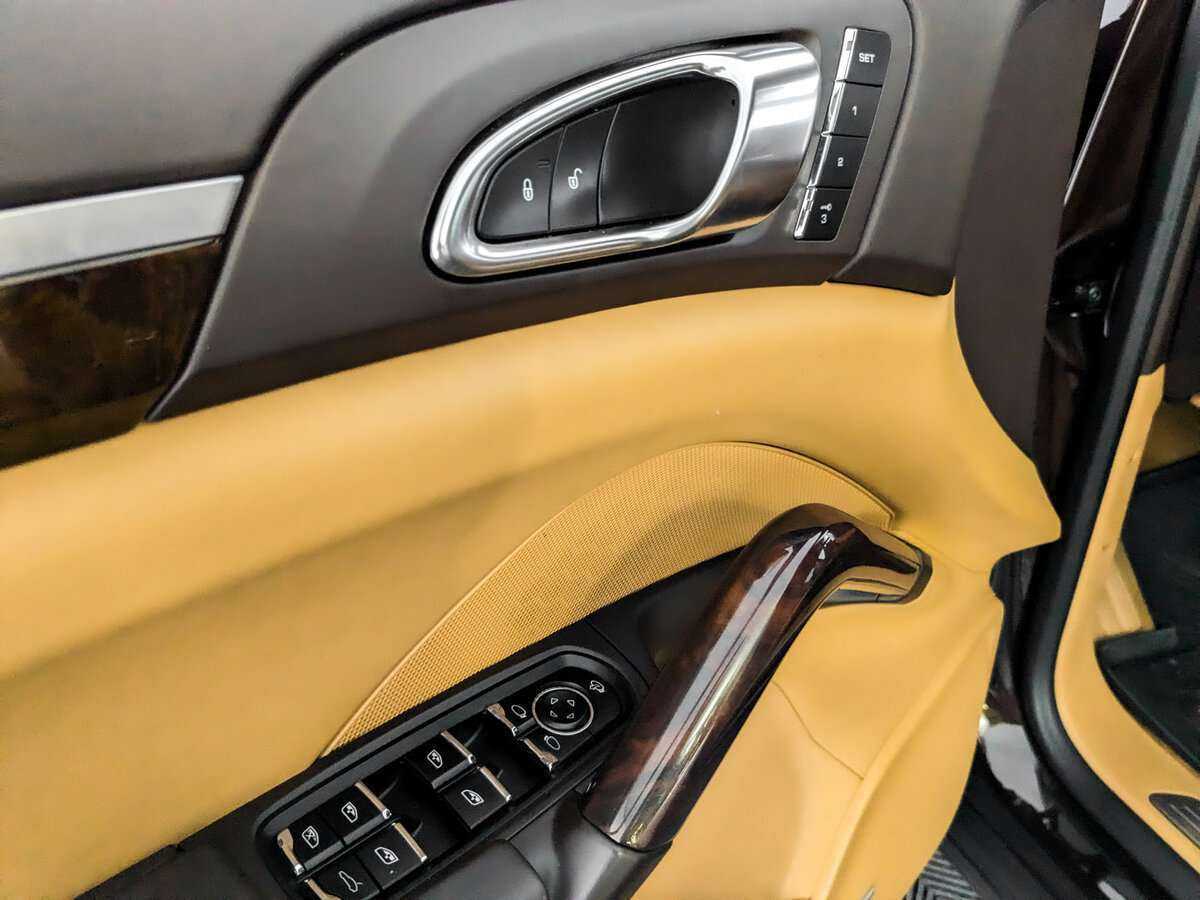 Купить Porsche Cayenne с пробегом. Фото: #22