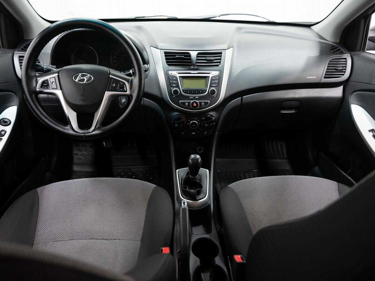 Купить Hyundai Solaris с пробегом. Фото: #12