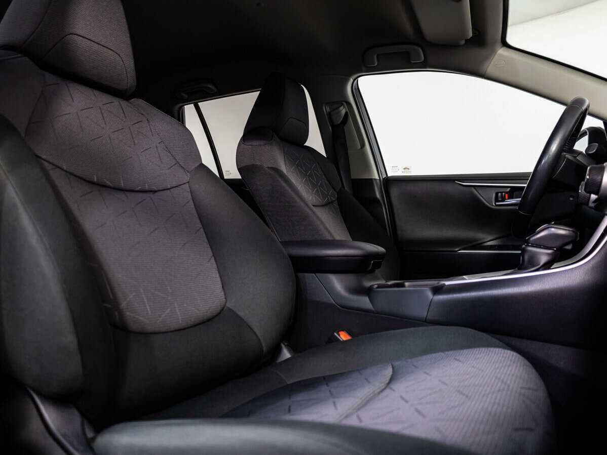 Купить Toyota RAV4 с пробегом. Фото: #10