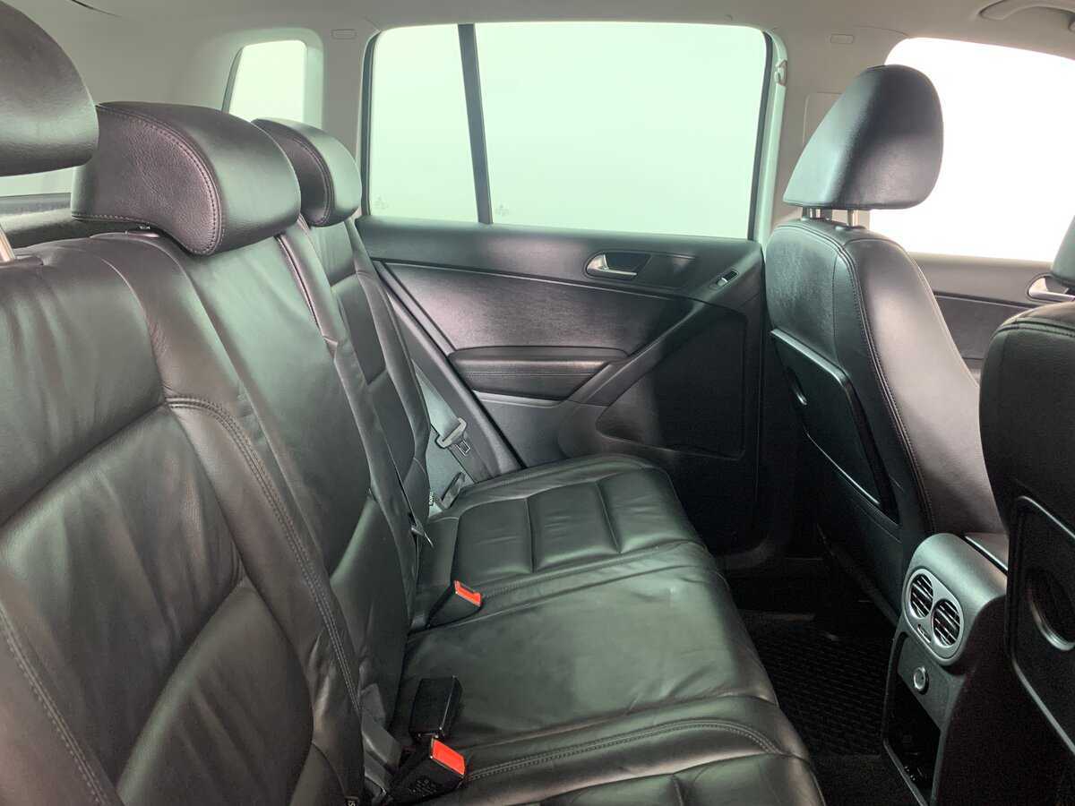 Купить Volkswagen Tiguan с пробегом. Фото: #17