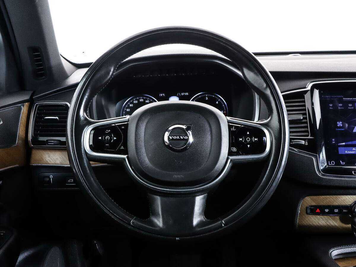Купить Volvo XC90 с пробегом. Фото: #11