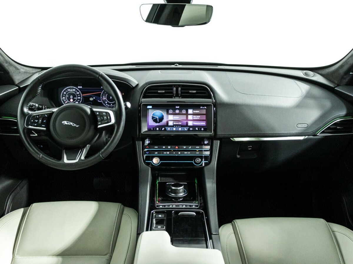 Купить Jaguar F-Pace с пробегом. Фото: #12