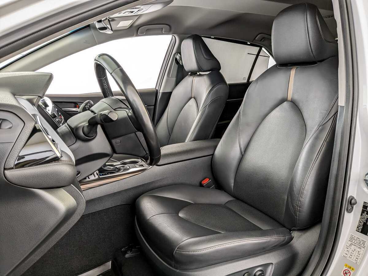 Купить Toyota Camry с пробегом. Фото: #19
