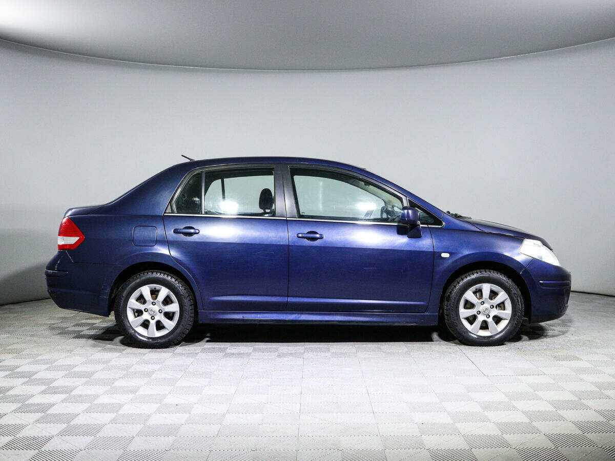 Купить Nissan Tiida с пробегом. Фото: #3