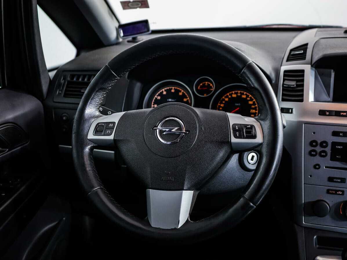 Купить Opel Zafira с пробегом. Фото: #9