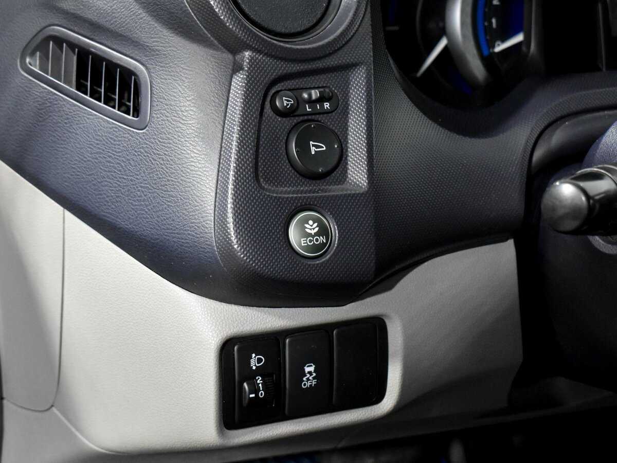 Купить Honda Insight с пробегом. Фото: #9