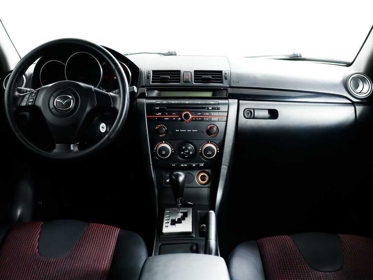 Купить Mazda 3 с пробегом. Фото: #8