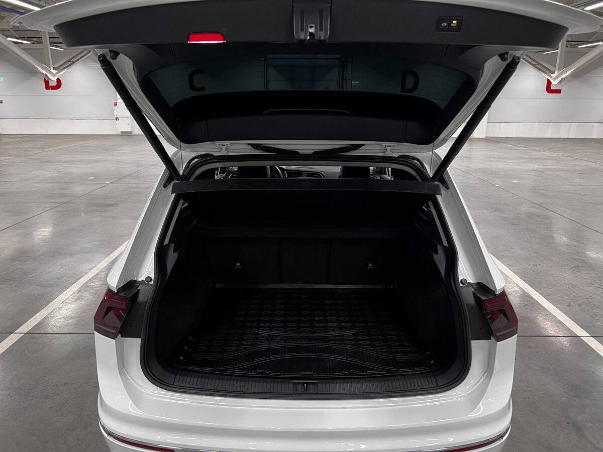 Купить Volkswagen Tiguan с пробегом. Фото: #9