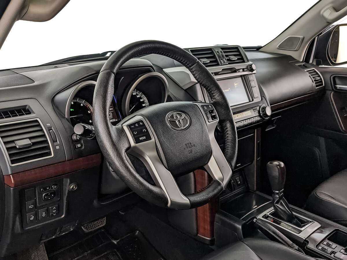 Купить Toyota Land Cruiser Prado с пробегом. Фото: #12