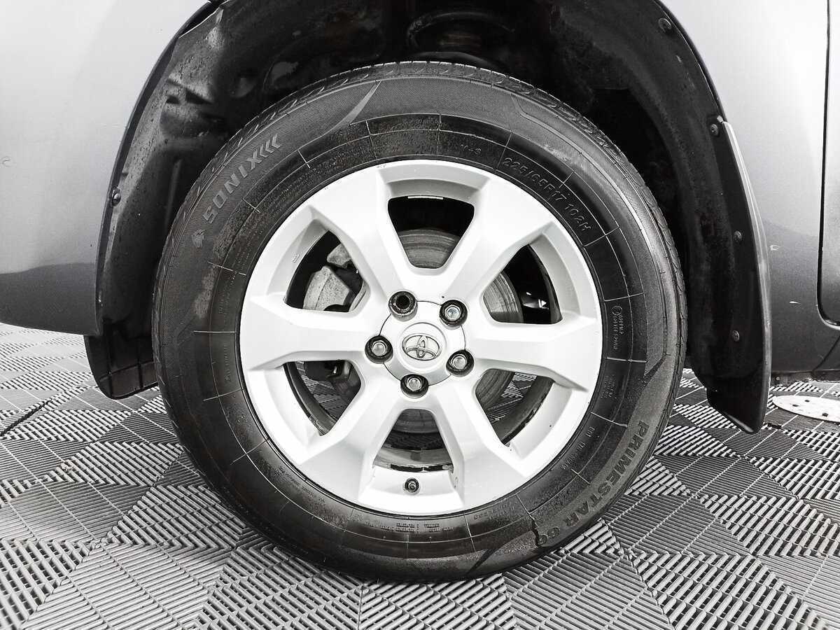 Купить Toyota RAV4 с пробегом. Фото: #15
