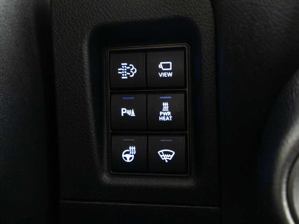 Купить Toyota Land Cruiser Prado с пробегом. Фото: #16