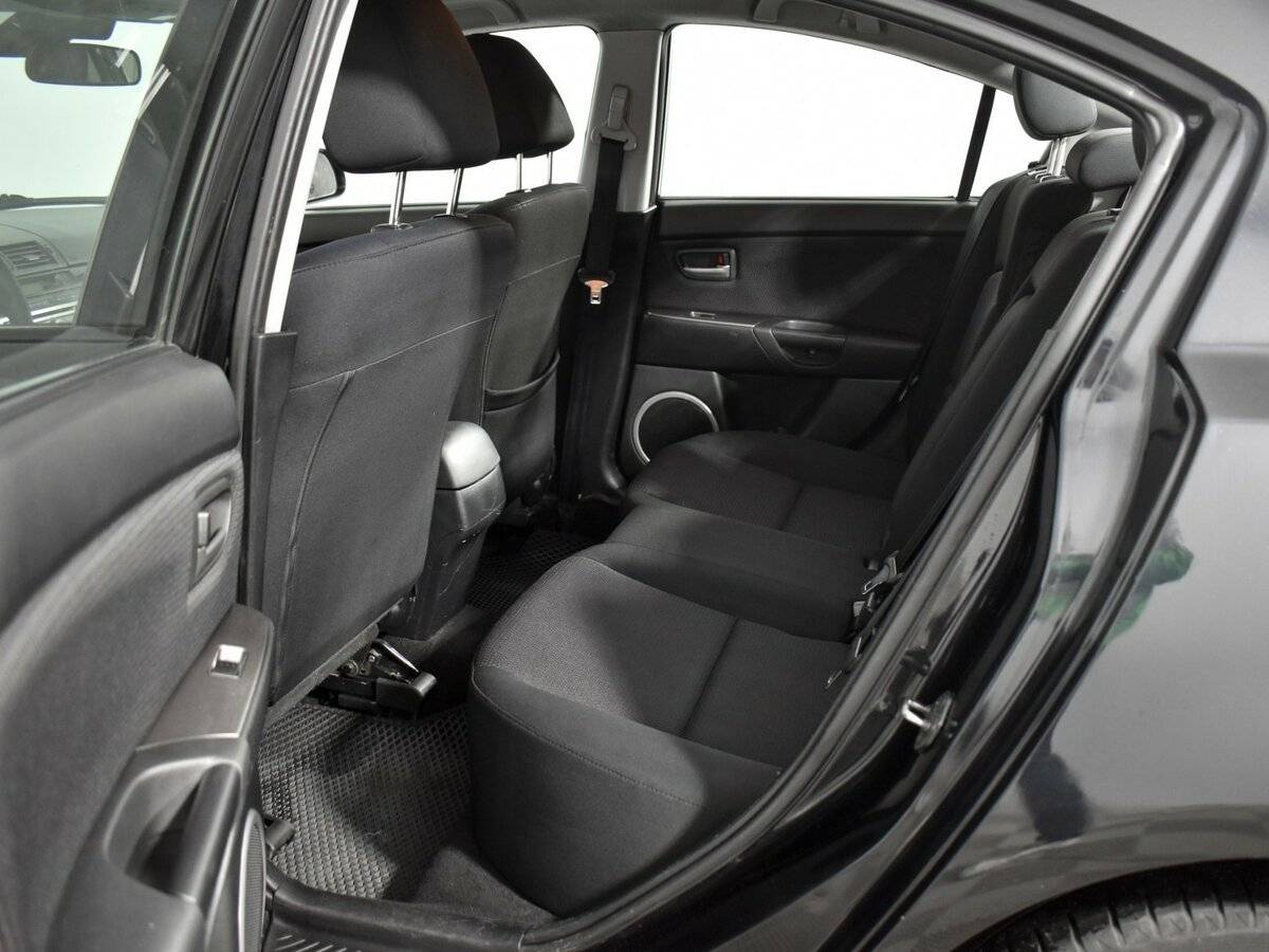 Купить Mazda 3 с пробегом. Фото: #11
