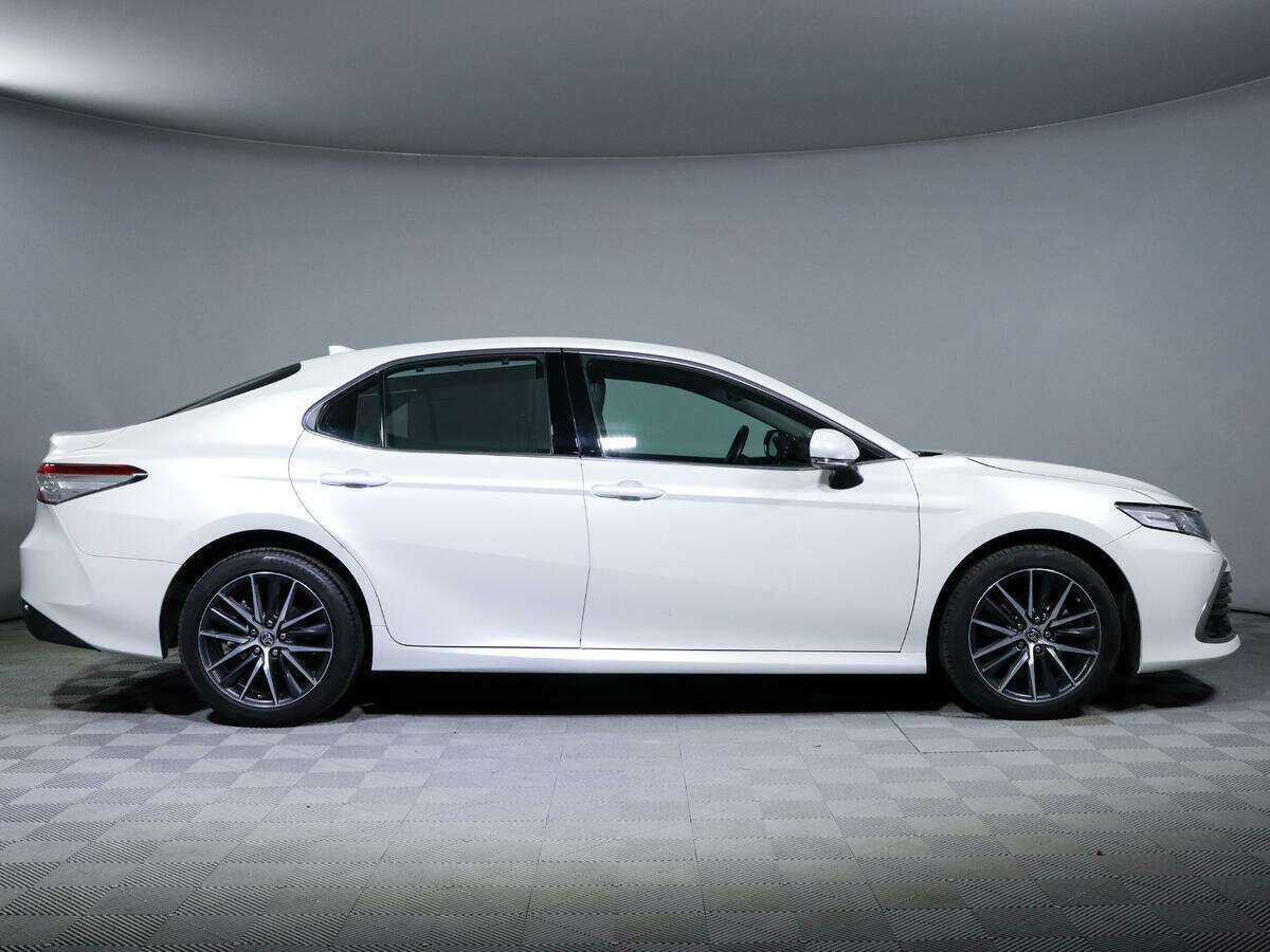 Купить Toyota Camry с пробегом. Фото: #3
