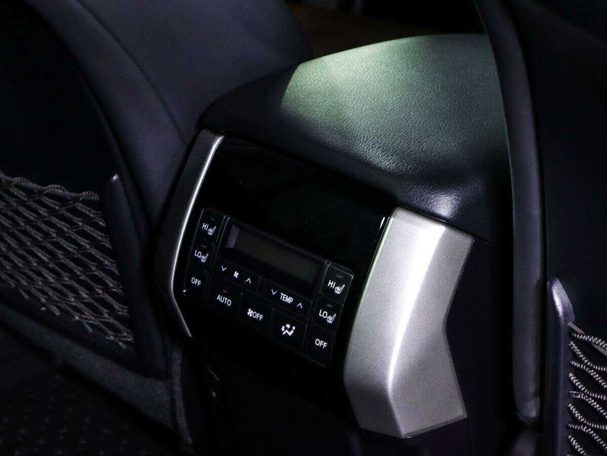 Купить Toyota Land Cruiser Prado с пробегом. Фото: #22