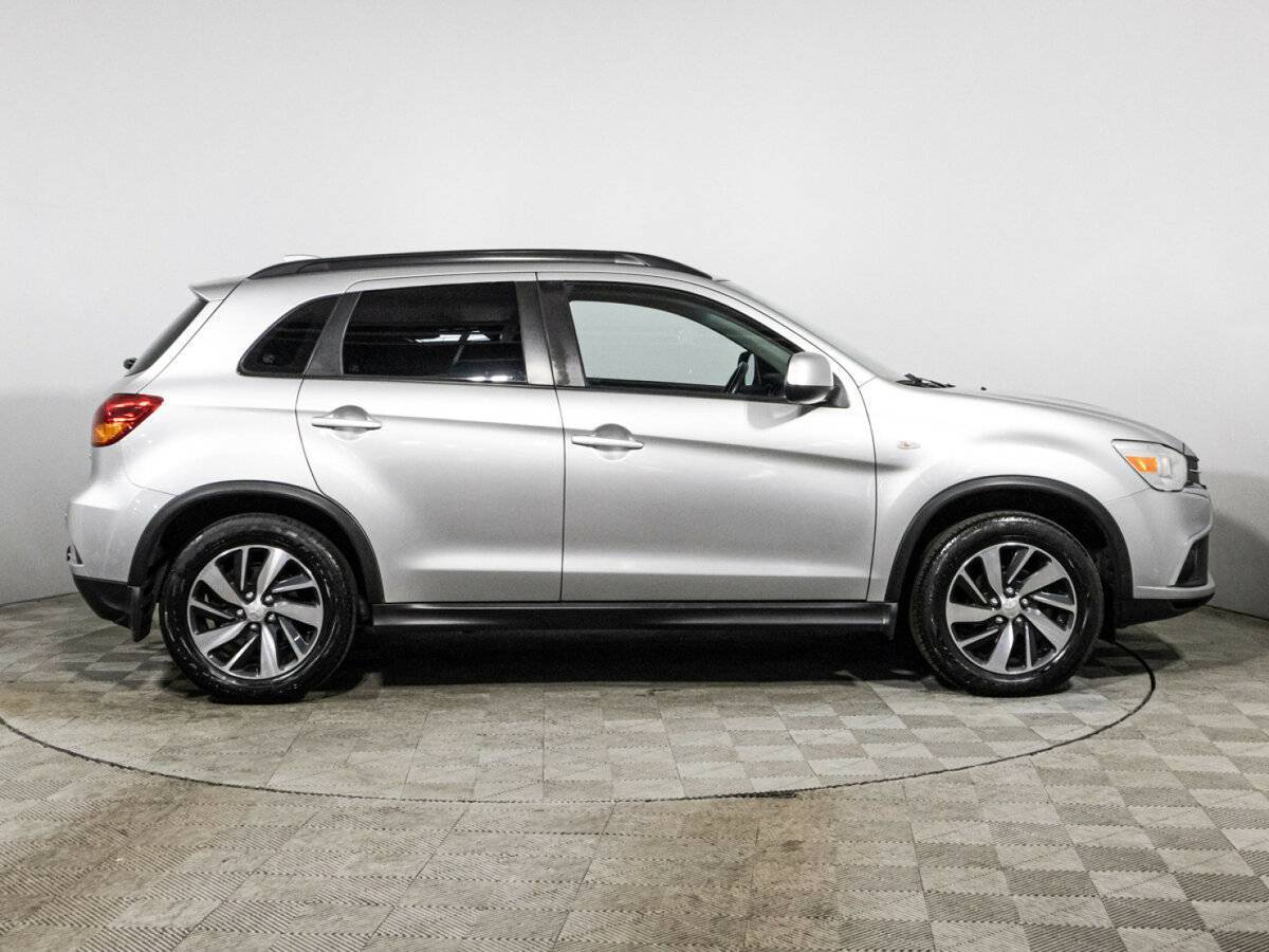 Купить Mitsubishi ASX с пробегом. Фото: #3