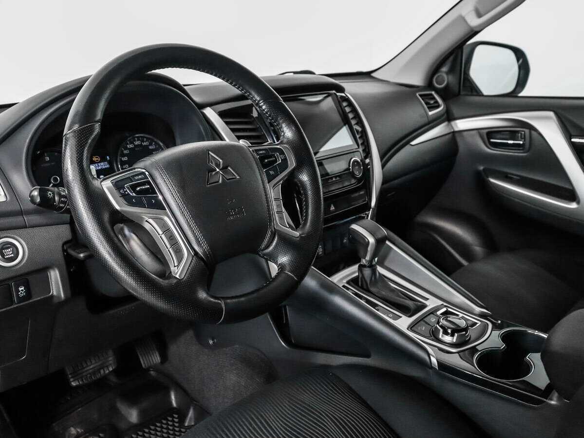 Купить Mitsubishi Pajero Sport с пробегом. Фото: #8