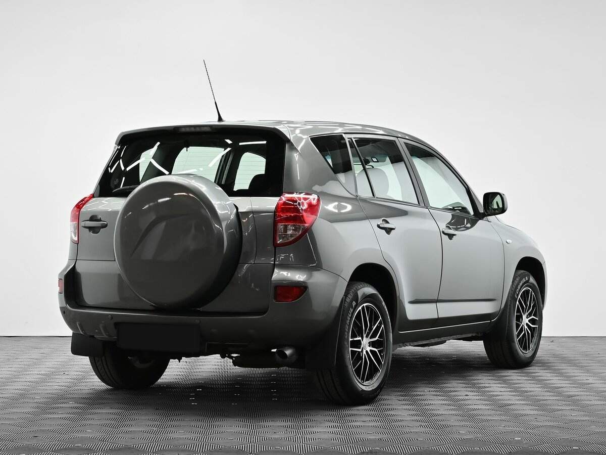 Купить Toyota RAV4 с пробегом. Фото: #3