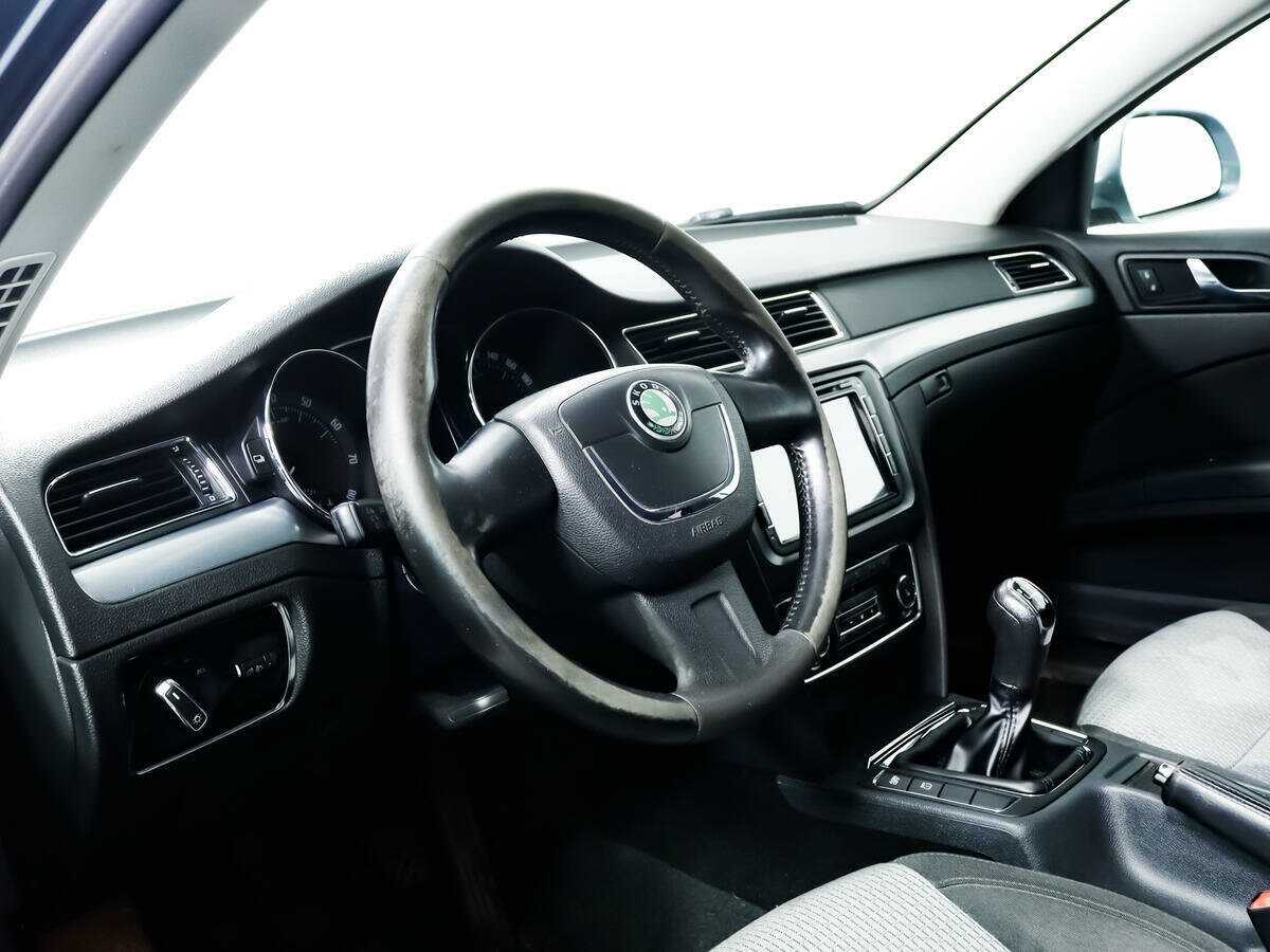 Купить Skoda Superb с пробегом. Фото: #12