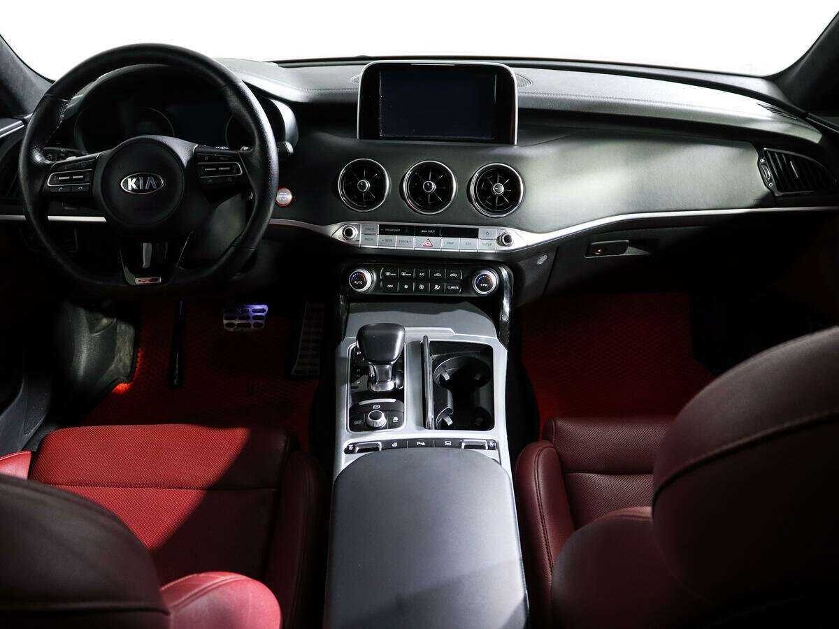 Купить Kia Stinger с пробегом. Фото: #11