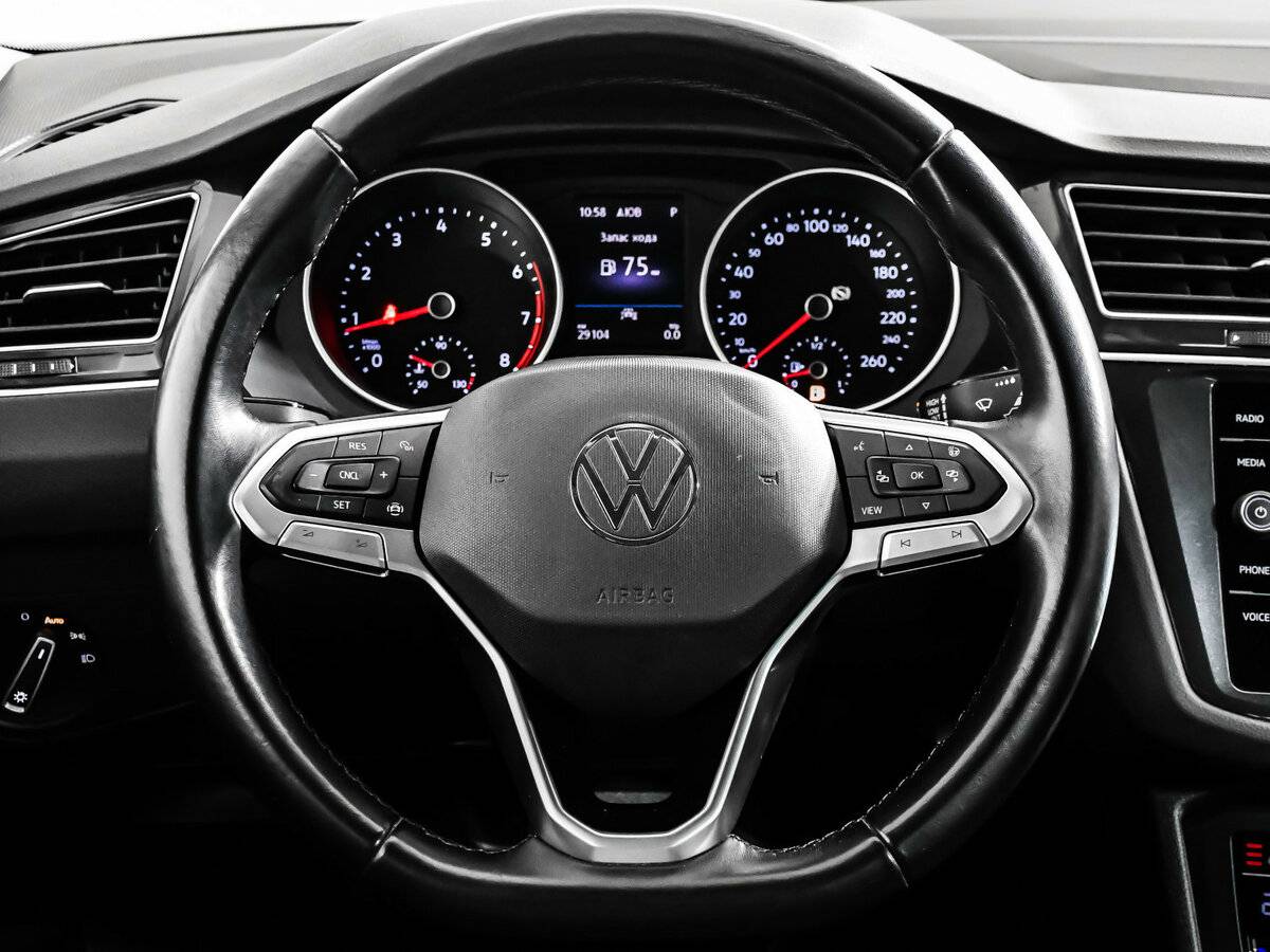 Купить Volkswagen Tiguan с пробегом. Фото: #11