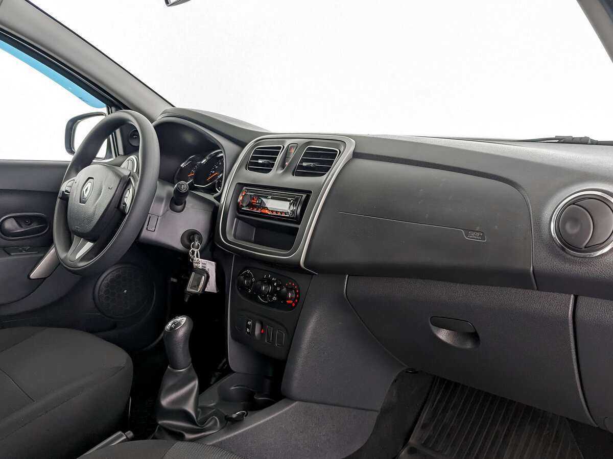 Купить Renault Sandero с пробегом. Фото: #8