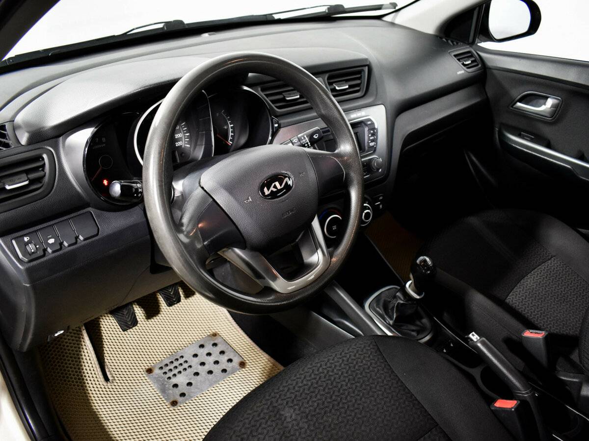 Купить Kia Rio с пробегом. Фото: #8
