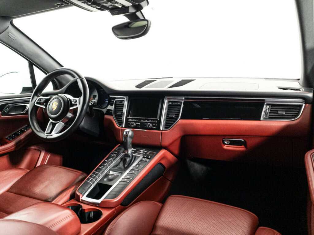 Купить Porsche Macan с пробегом. Фото: #8