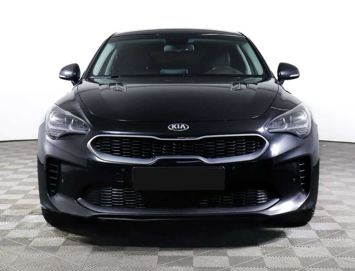 Купить Kia Stinger с пробегом. Фото: #1